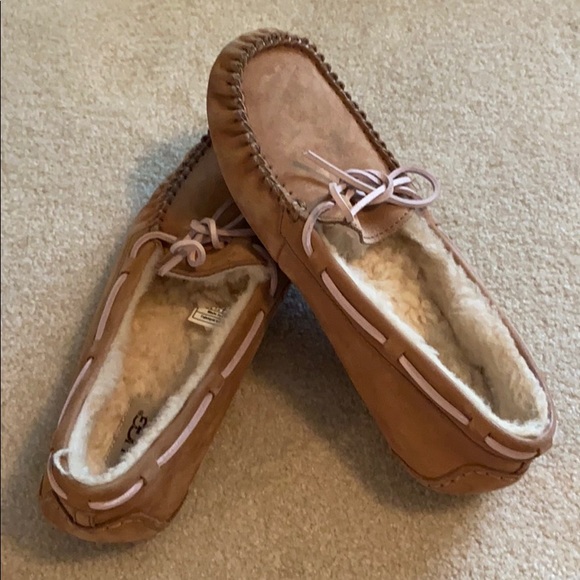 UGG Moccasins - Picture 1 of 5